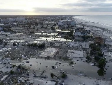 «Βιβλική καταστροφή» στη Φλόριντα - 19 νεκροί και πάνω από 1.300 αγνοούμενοι από την επέλαση του «Μάικλ»